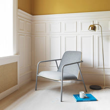 Laden Sie das Bild in den Galerie-Viewer, NORMANN COPENHAGEN | Glockenlampe – Weiß (mehrere Größen)