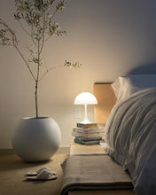 Afbeelding in Gallery-weergave laden, Louis Poulsen by Verner Panton 1971 | Panthella 160 Portable Table Lamp