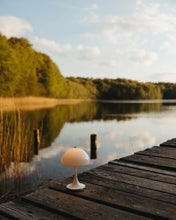 Afbeelding in Gallery-weergave laden, Louis Poulsen by Verner Panton 1971 | Panthella 160 Portable Table Lamp