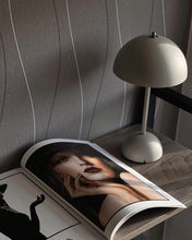 Afbeelding in Gallery-weergave laden, &TRADITION | Flowerpot VP9 Portable van Verner Panton 1968 - Meerdere kleuren beschikbaar