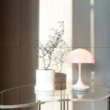 将图片加载到图库查看器,路易斯·波尔森,维尔纳·潘顿 1971 年 | Panthella 160 便携式台灯(多色可选)