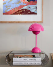 Afbeelding in Gallery-weergave laden, &TRADITION | Flowerpot VP9 Portable van Verner Panton 1968 - Meerdere kleuren beschikbaar