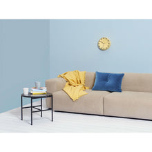 Laden Sie das Bild in den Galerie-Viewer, HAY | Analog klokke - gul