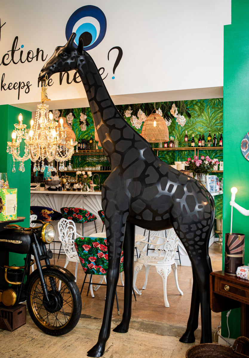 Giraffe in shop love xs