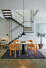 Laden Sie das Bild in den Galerie-Viewer, GUBI | Semi-Pendelleuchte (mehrere Farben erhältlich)