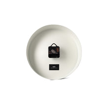 Laden Sie das Bild in den Galerie-Viewer, HAY | Analoge Uhr - Weiß