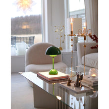 Afbeelding in Gallery-weergave laden, &TRADITION | Flowerpot VP9 Portable van Verner Panton 1968 - Meerdere kleuren beschikbaar