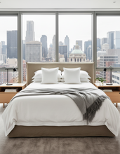 Load image into Gallery viewer, MUUTO | Tip Table Lamp - Black