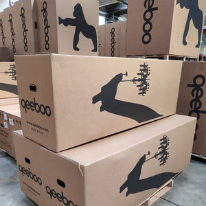 QEEBOO | Verliebte Giraffe – Wandlampe (Schwarz und Weiß erhältlich) 
