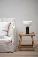 Laden Sie das Bild in den Galerie-Viewer, NEW WORKS | Kizu bordlampe - svart Marquina marmor, liten
