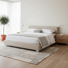 Charger l&#39;image dans la galerie, MUUTO | Lampe de table Tip - Plusieurs finitions disponibles
