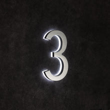 Charger l&#39;image dans la galerie, LUMO Lighting | Illuminated LED Address Number 5&quot; (Outdoor) - Silver/Brushed Aluminum
