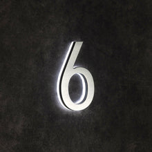 Afbeelding in Gallery-weergave laden, LUMO Lighting | Illuminated LED Address Number 5&quot; (Outdoor) - Silver/Brushed Aluminum
