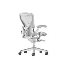 Laden Sie das Bild in den Galerie-Viewer, NORMANN COPENHAGEN | Glockenlampe – Weiß (mehrere Größen)
