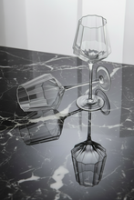Load image into Gallery viewer, MODERNISM | Cullinan krystall rødvinsglass
