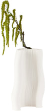 Charger l&#39;image dans la galerie, Ferm Living Moire Vase - Off White - Large
