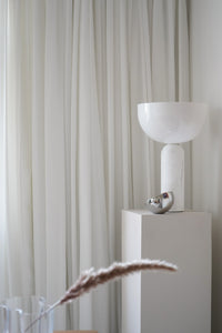 NEW WORKS | Kizu bordlampe - hvit marmor, stor